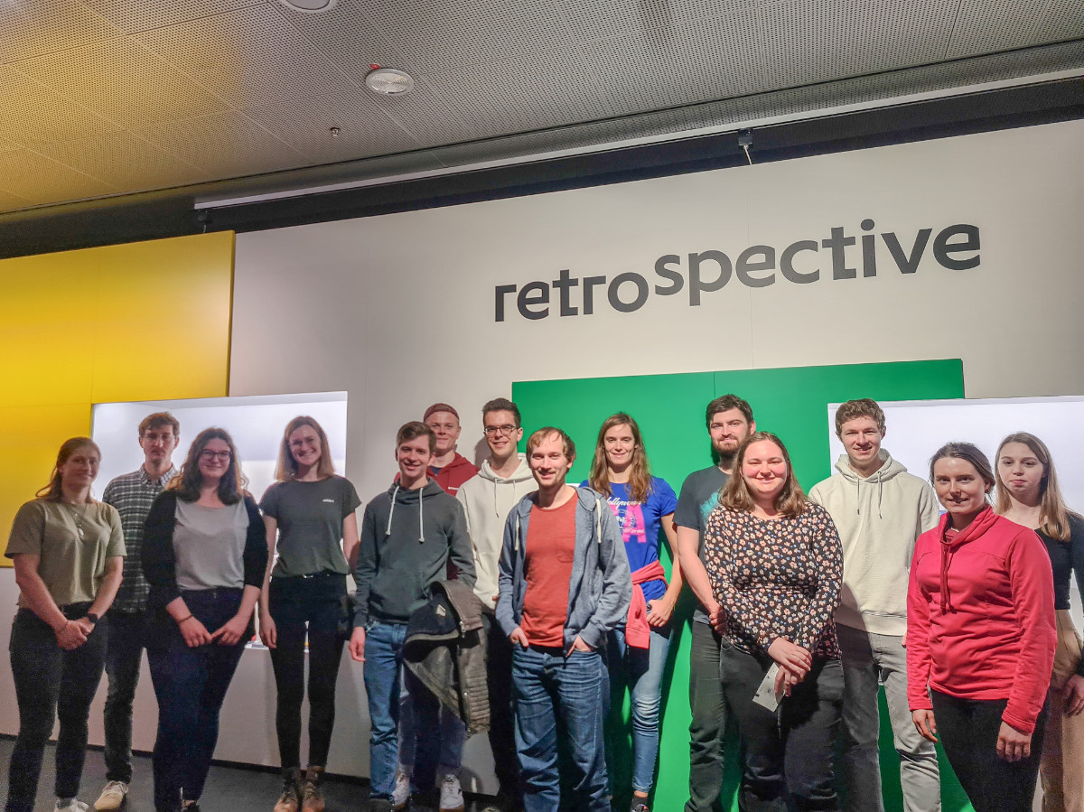 Gruppenfoto in der Ausstellung zkm_gameplay. the next level